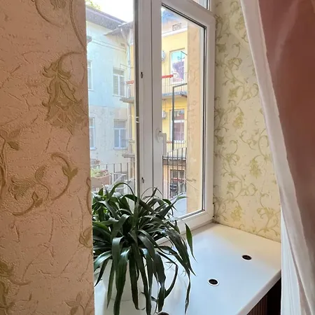 2room Centre